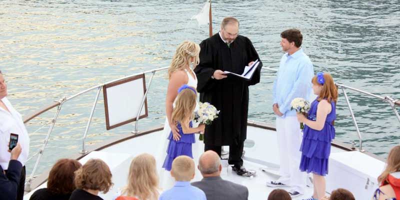 Chicago luxury yacht rental for weddings